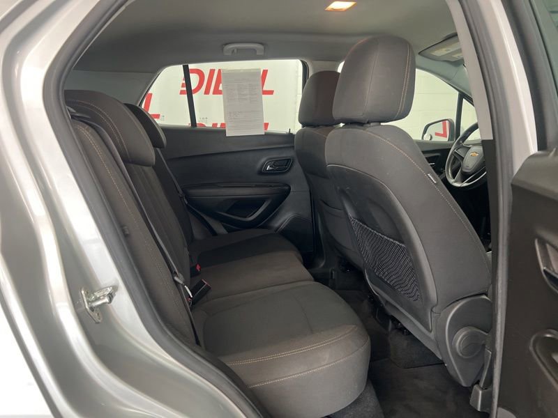 Used 2018 Chevrolet Trax LS FWD image 10