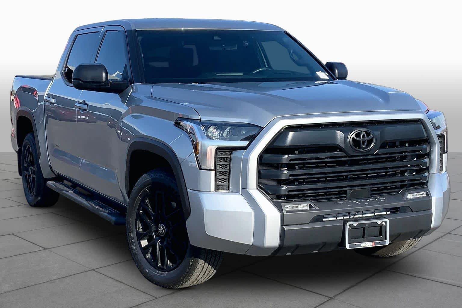 Used 2026 Toyota Tundra SR5 w/ SX Package RWD image 3