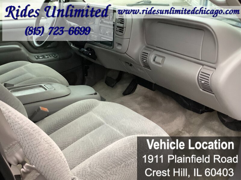Used 1999 Chevrolet Suburban 2500 w/ Preferred Equipment Group 2 AWD/4WD image 33