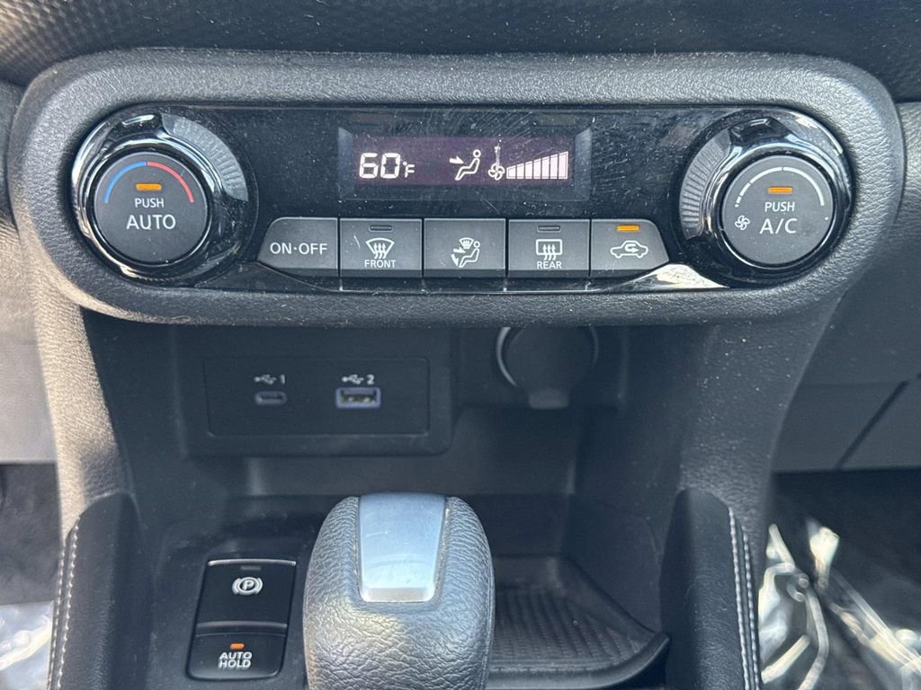 Used 2022 Nissan Kicks SV FWD image 23
