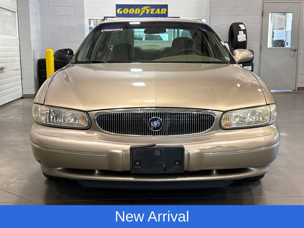Used 2002 Buick Century Custom w/ Custom Premium Pkg FWD image 2