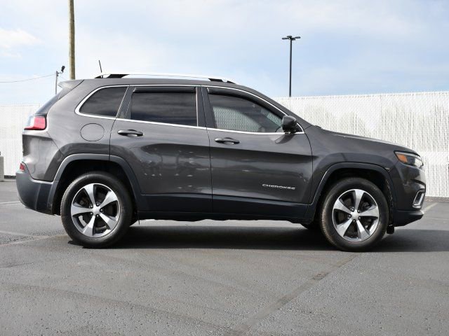 Used 2019 Jeep Cherokee Limited image 8