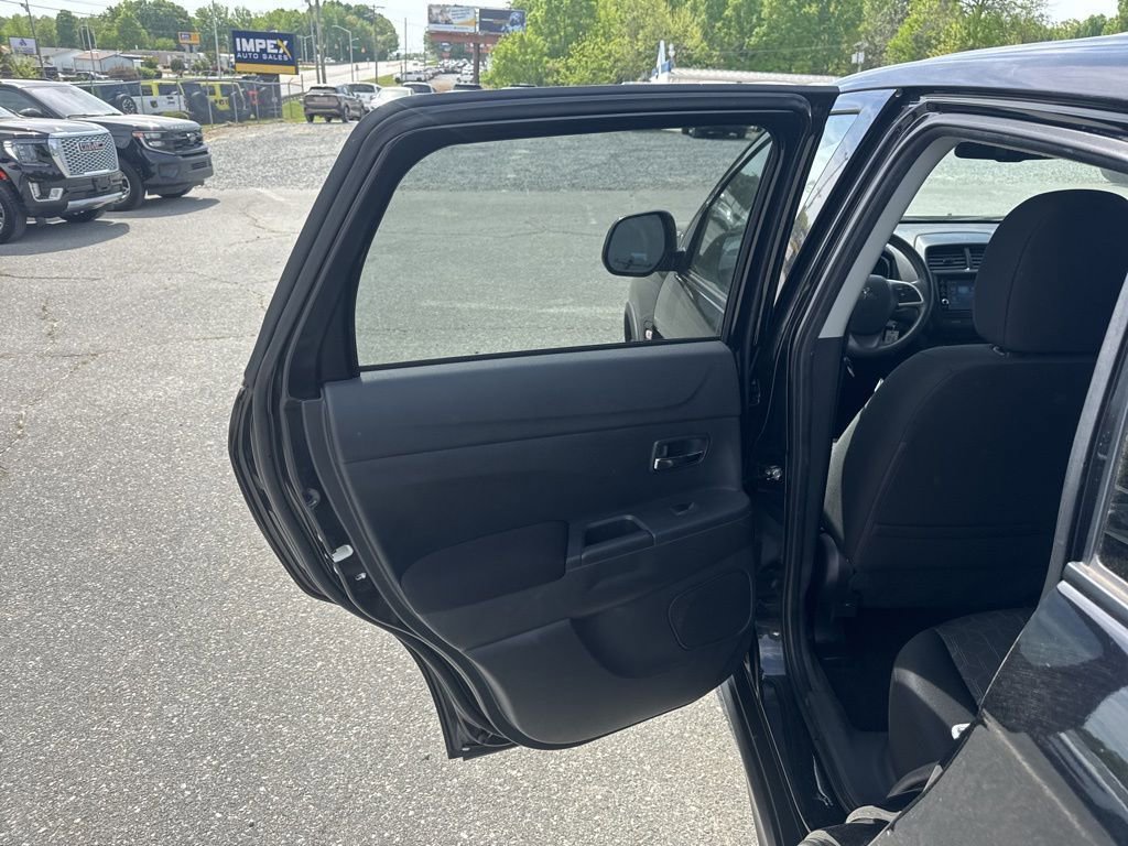 Used 2024 Mitsubishi Outlander Sport ES AWD/4WD image 23