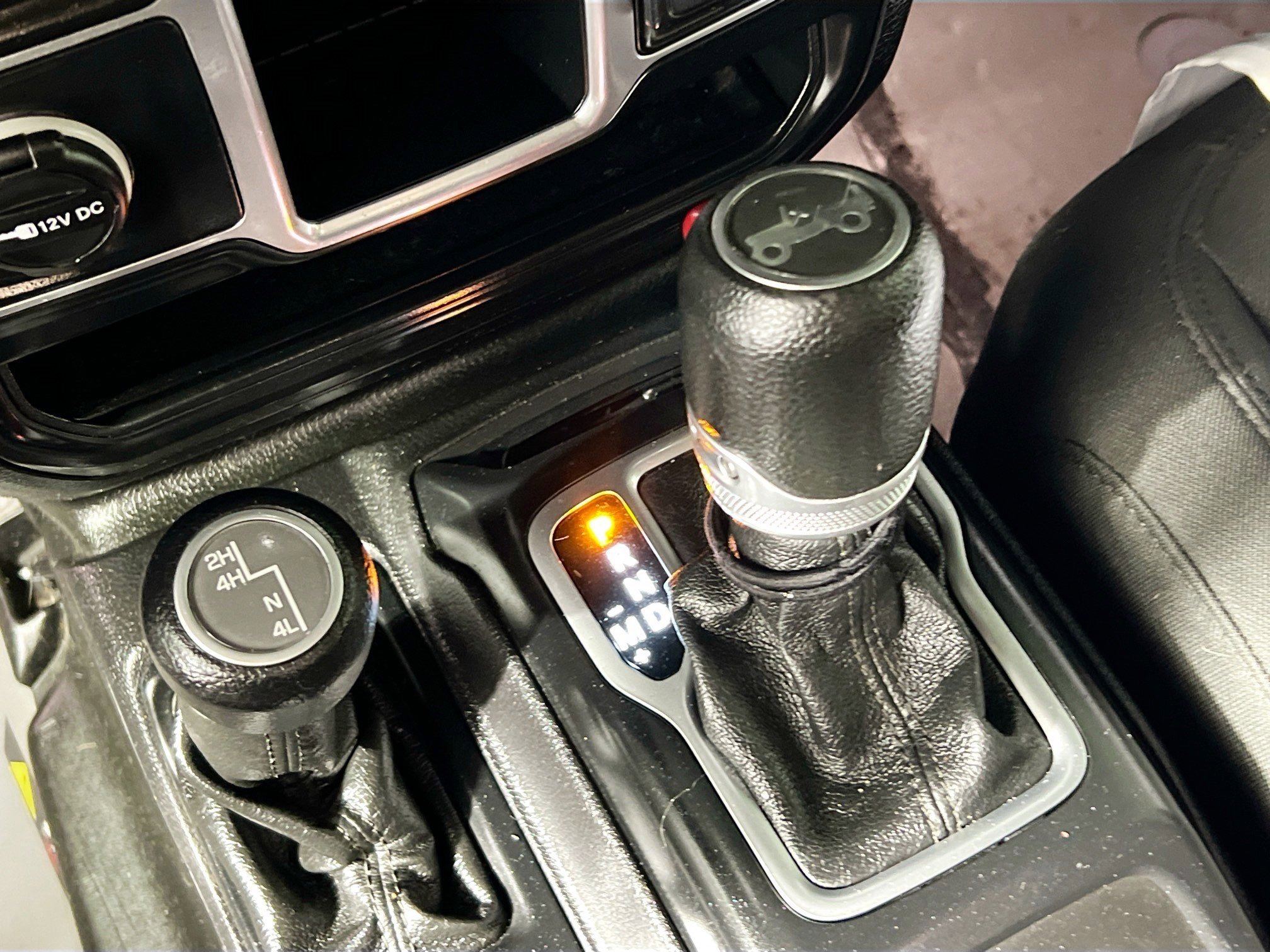 Used 2018 Jeep Wrangler Sport AWD/4WD image 23