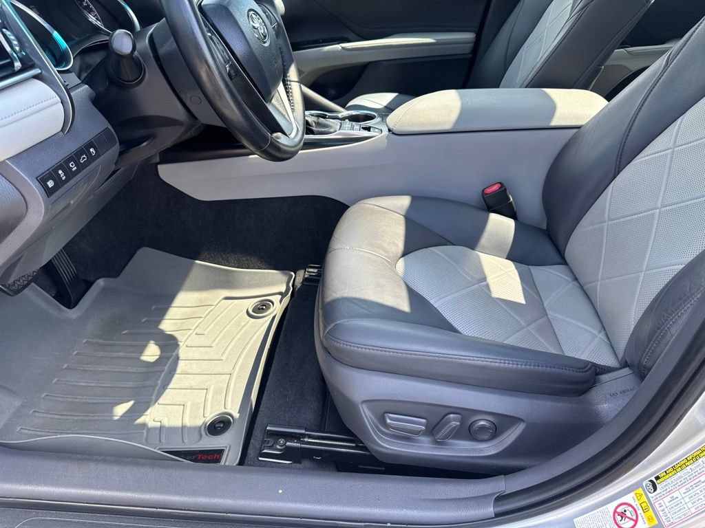 Used 2018 Toyota Camry XLE w/ Driver Assist Package FWD image 18