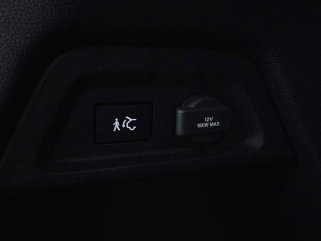Used 2024 Honda Pilot Touring image 12
