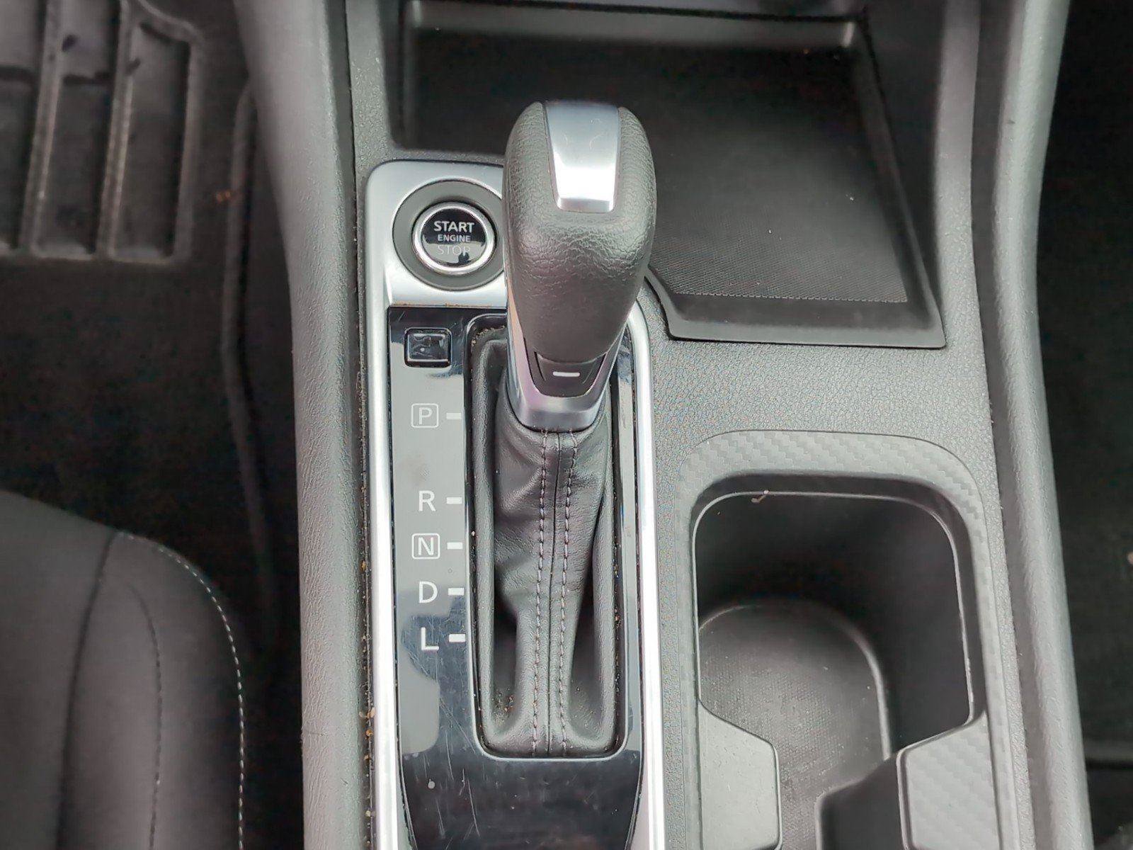 Used 2024 Nissan Sentra SV FWD image 22