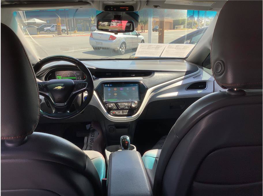 Used 2017 Chevrolet Bolt Premier w/ Driver Confidence II Package FWD image 10