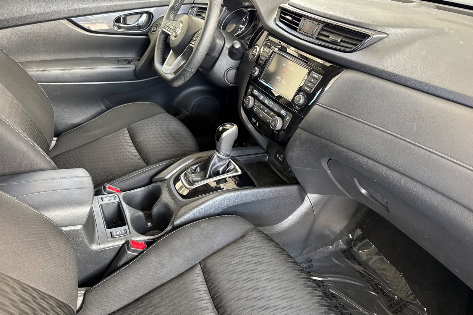 Used 2020 Nissan Rogue SV FWD image 20