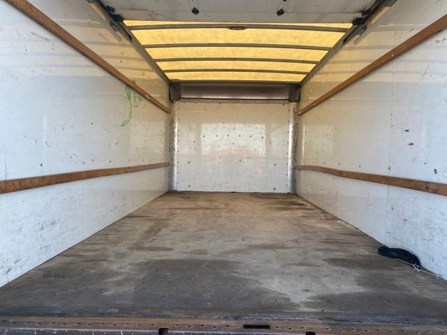 Used 2017 GMC Savana 3500 Extended image 16