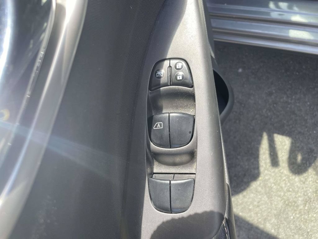 Used 2018 Nissan Sentra SV w/ All Weather Package FWD image 16