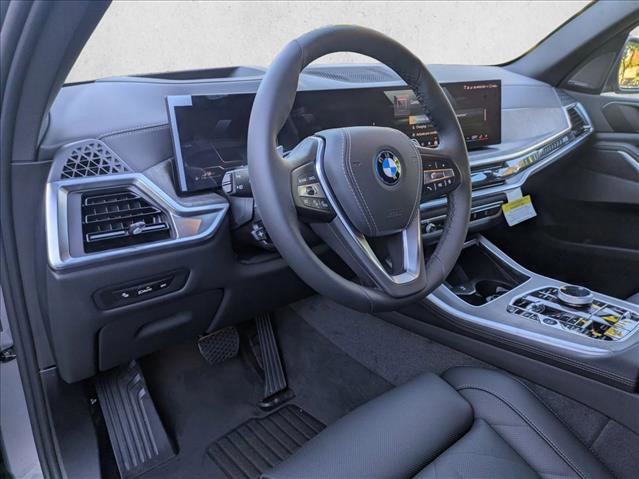 New 2026 BMW X5 xDrive50e w/ Executive Package image 3