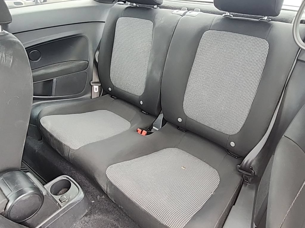 Used 2017 Volkswagen Beetle 1.8T S FWD image 16