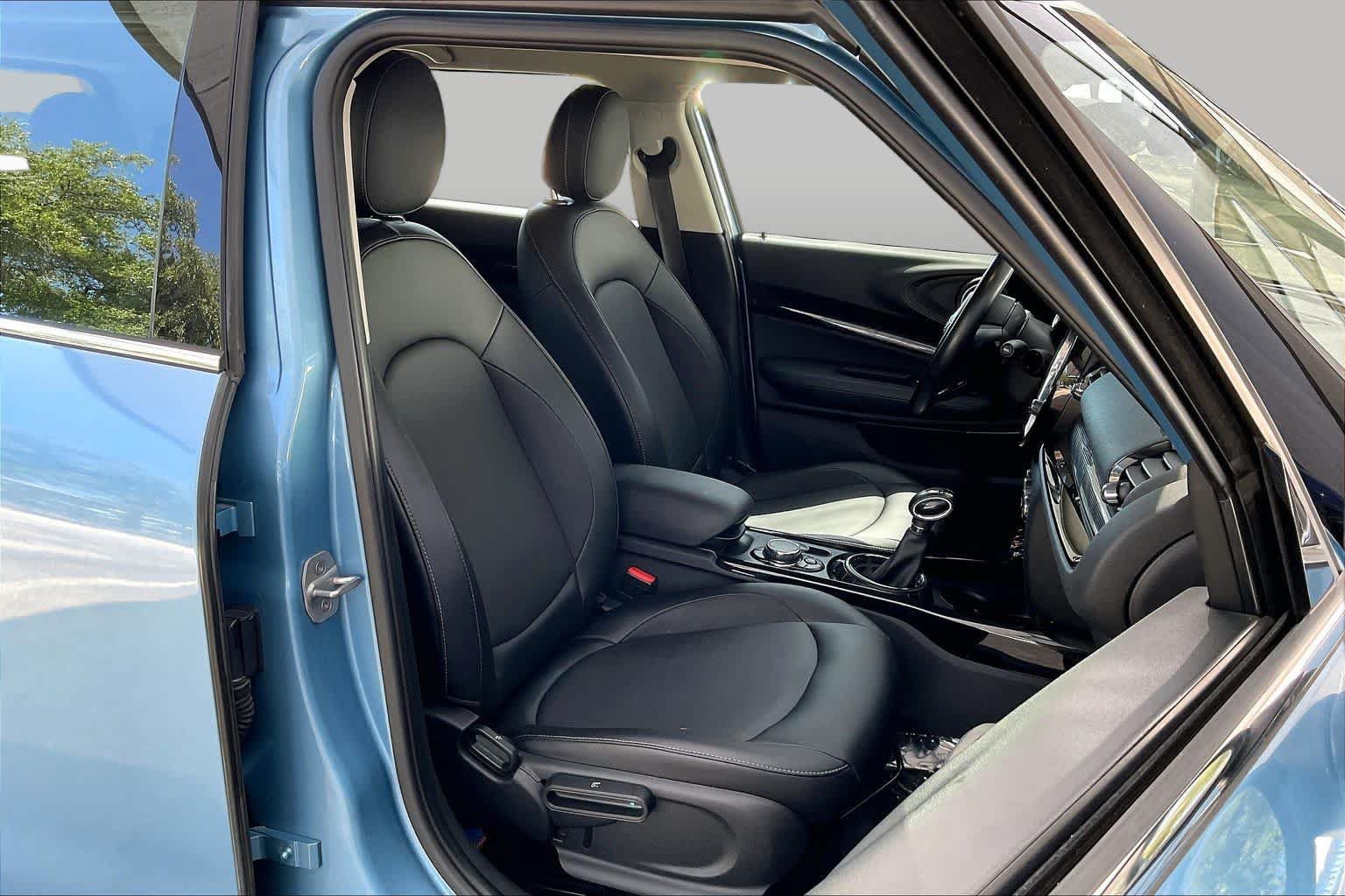 Used 2017 MINI Cooper Clubman FWD image 9