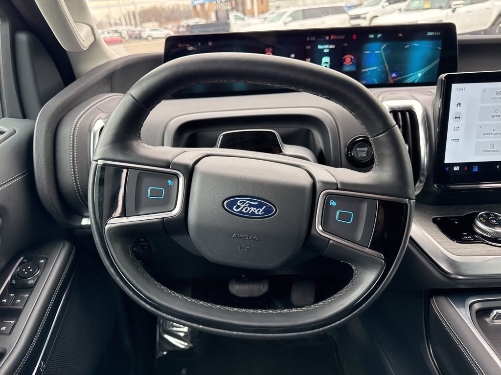 Used 2025 Ford Expedition Max Platinum image 16