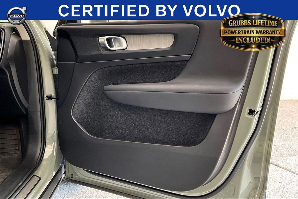 Certified 2023 Volvo XC40 B5 Plus w/ Protection Package Premier AWD/4WD image 23