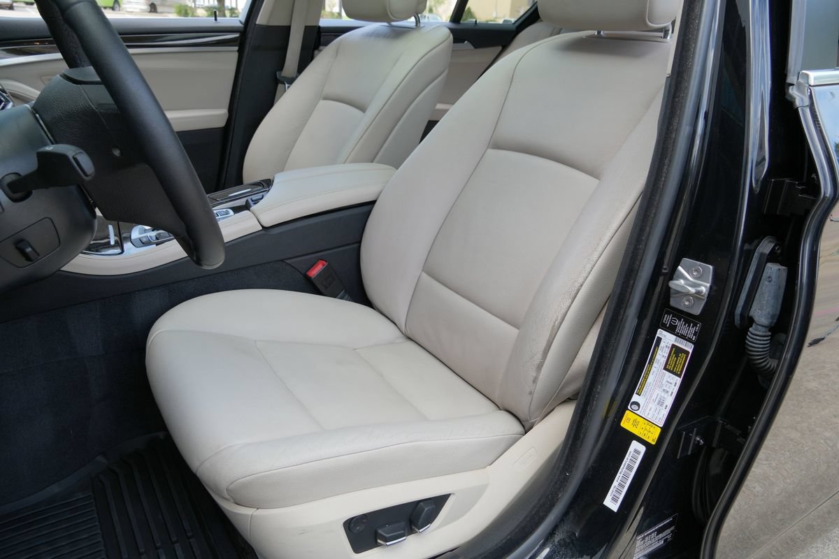 Used 2012 BMW 528i Sedan RWD image 6