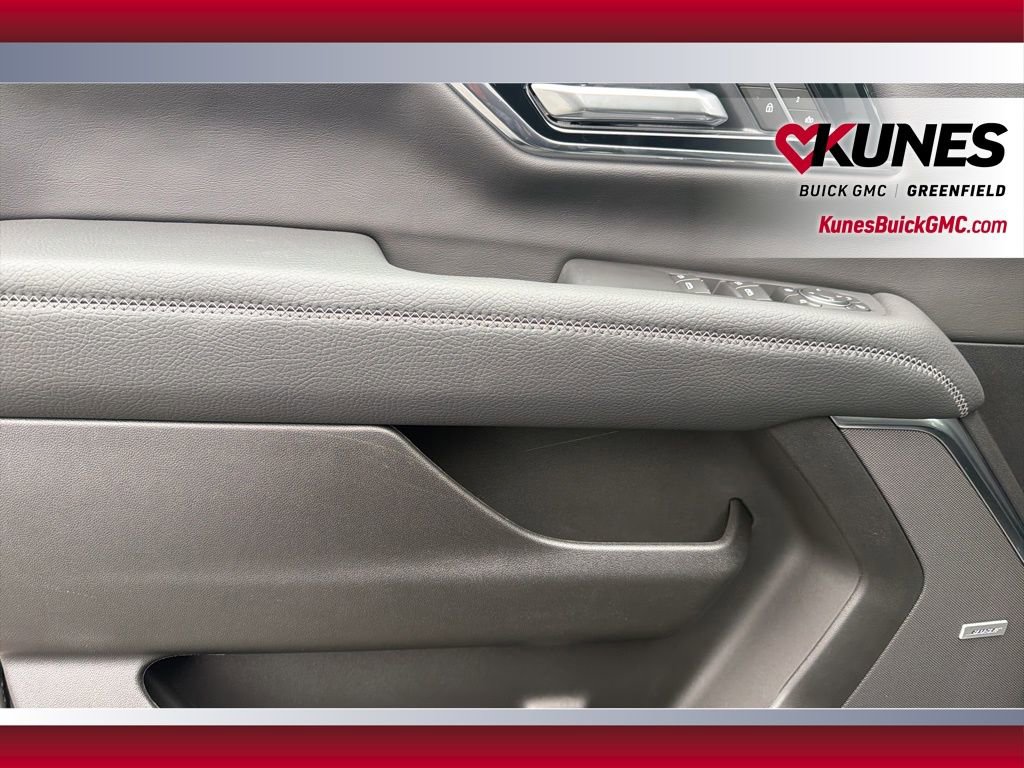 New 2026 GMC Yukon XL Denali w/ Denali Reserve Package image 30