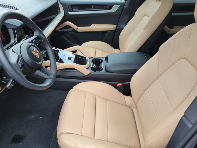Certified 2025 Porsche Cayenne image 20