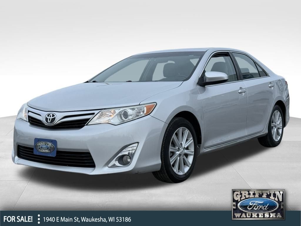 Used 2014 Toyota Camry XLE image 1