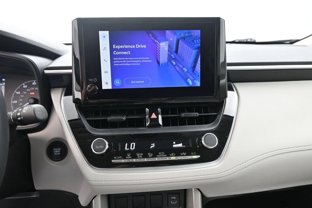Used 2024 Toyota Corolla Cross LE FWD image 10