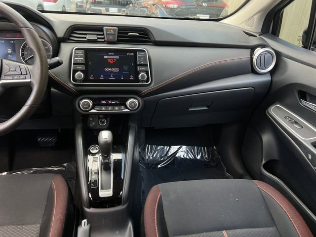 Used 2022 Nissan Versa SR image 14