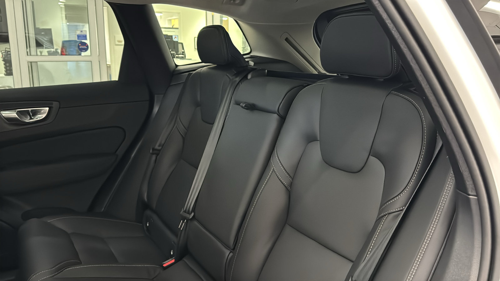 New 2026 Volvo XC60 B5 Ultra w/ Protection Package Premier AWD/4WD image 26