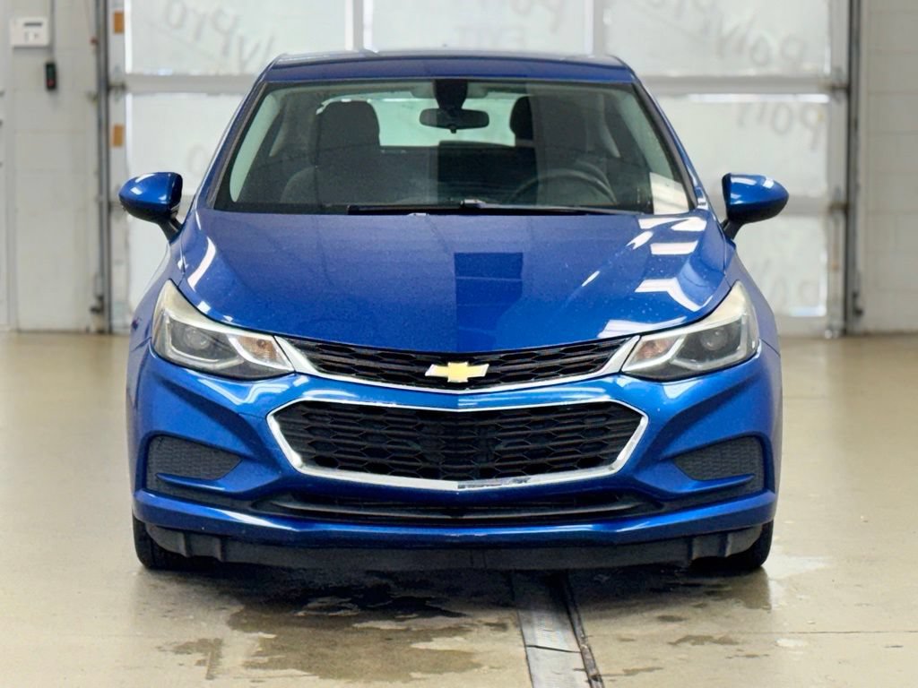 Used 2017 Chevrolet Cruze LT FWD image 2