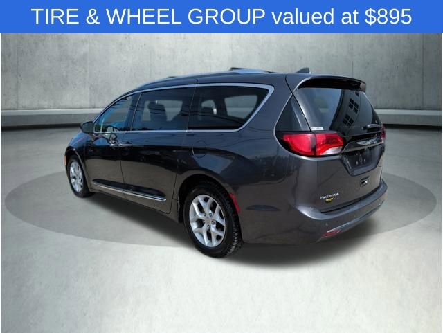 Used 2017 Chrysler Pacifica Touring-L Plus w/ Tire & Wheel Group image 4