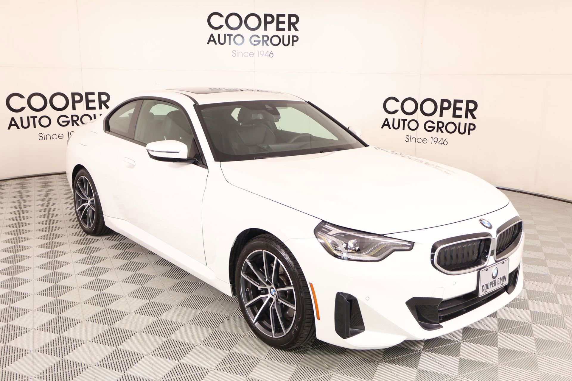Used 2026 BMW 230i Coupe RWD image 1