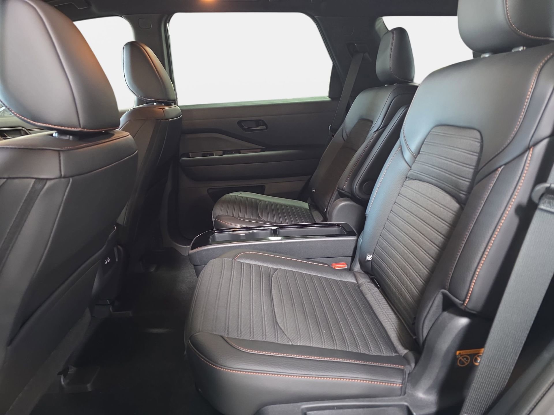 Used 2025 Nissan Pathfinder Rock Creek image 14