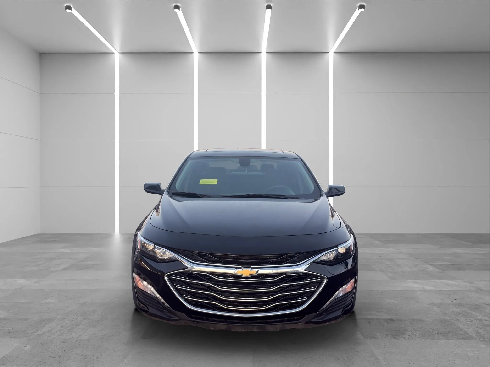 Used 2021 Chevrolet Malibu LT image 2