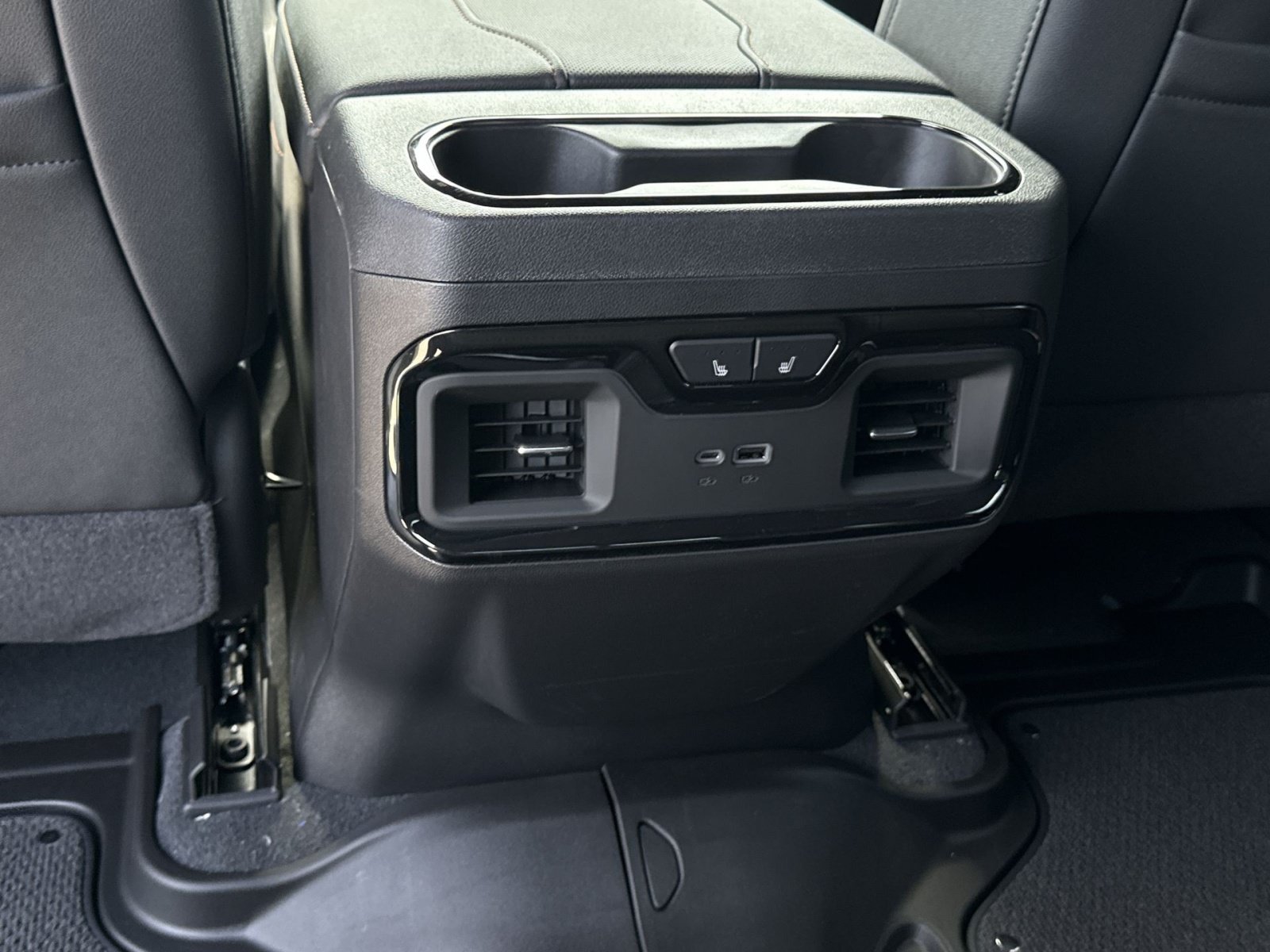 New 2026 GMC Sierra 1500 AT4 w/ AT4 Premium Package AWD/4WD image 26