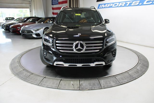 Used 2024 Mercedes-Benz GLB 250 4MATIC w/ Exclusive Package image 3
