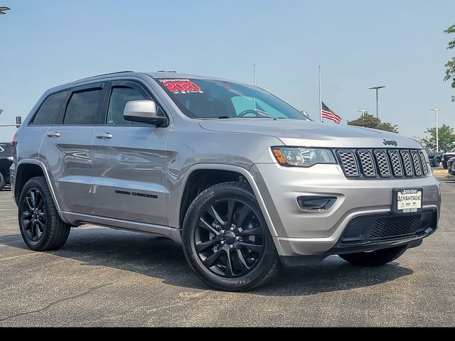Used 2020 Jeep Grand Cherokee Altitude AWD/4WD image 2
