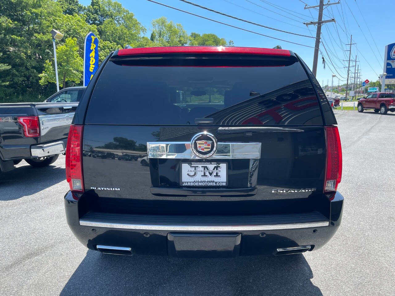 Used 2014 Cadillac Escalade Platinum image 7