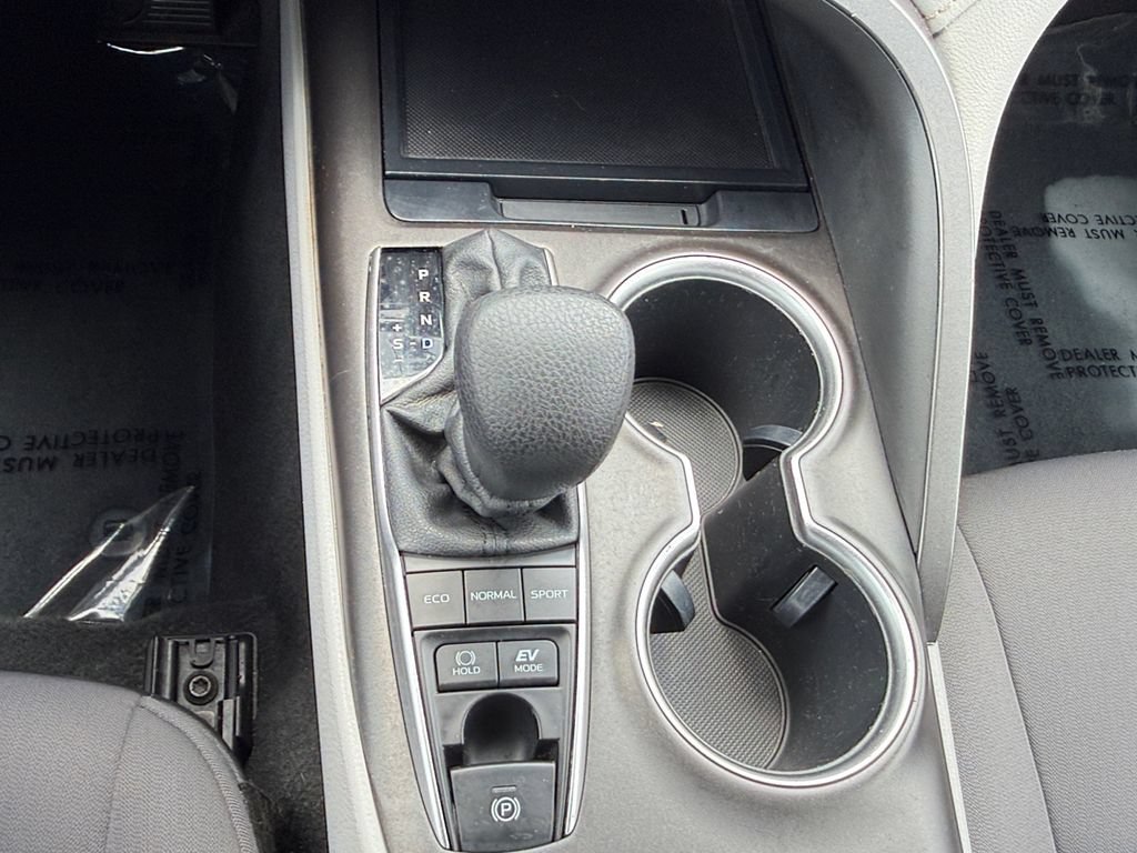 Used 2022 Toyota Camry LE FWD image 17