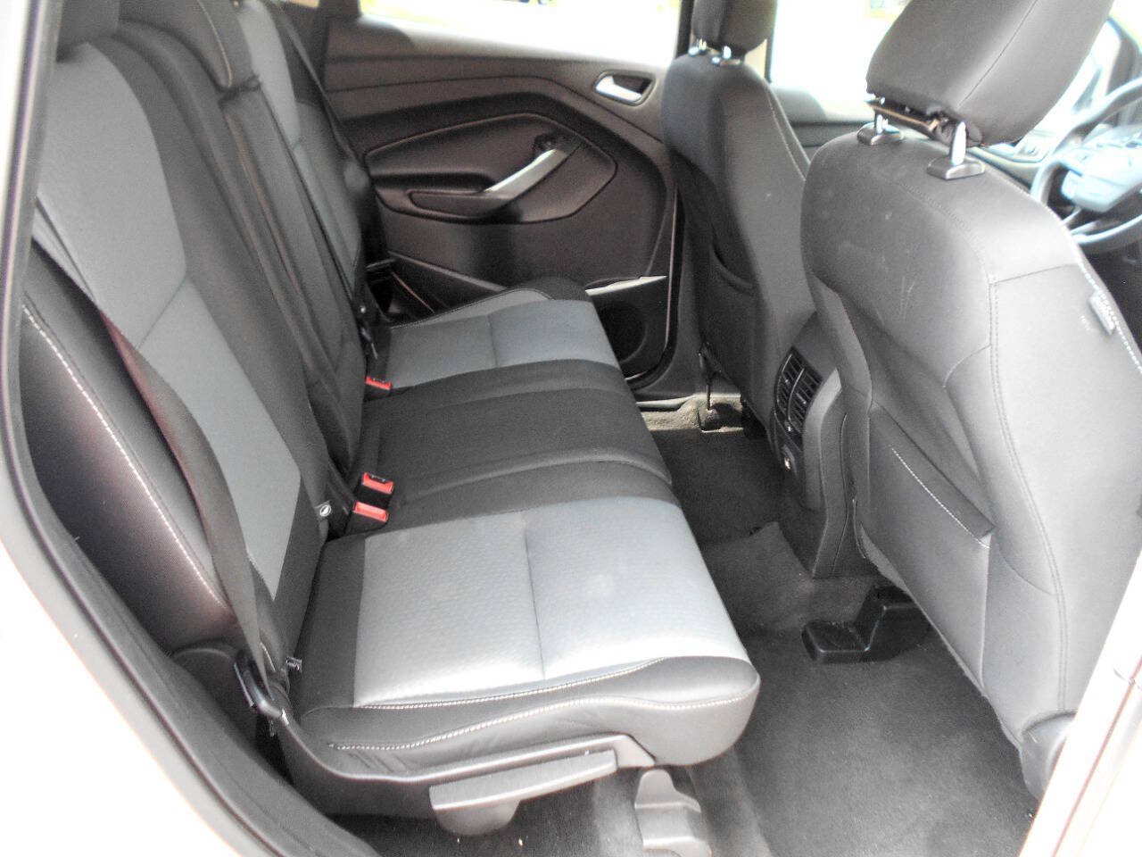 Used 2018 Ford Escape SE w/ SE Sync 3 Package FWD image 21