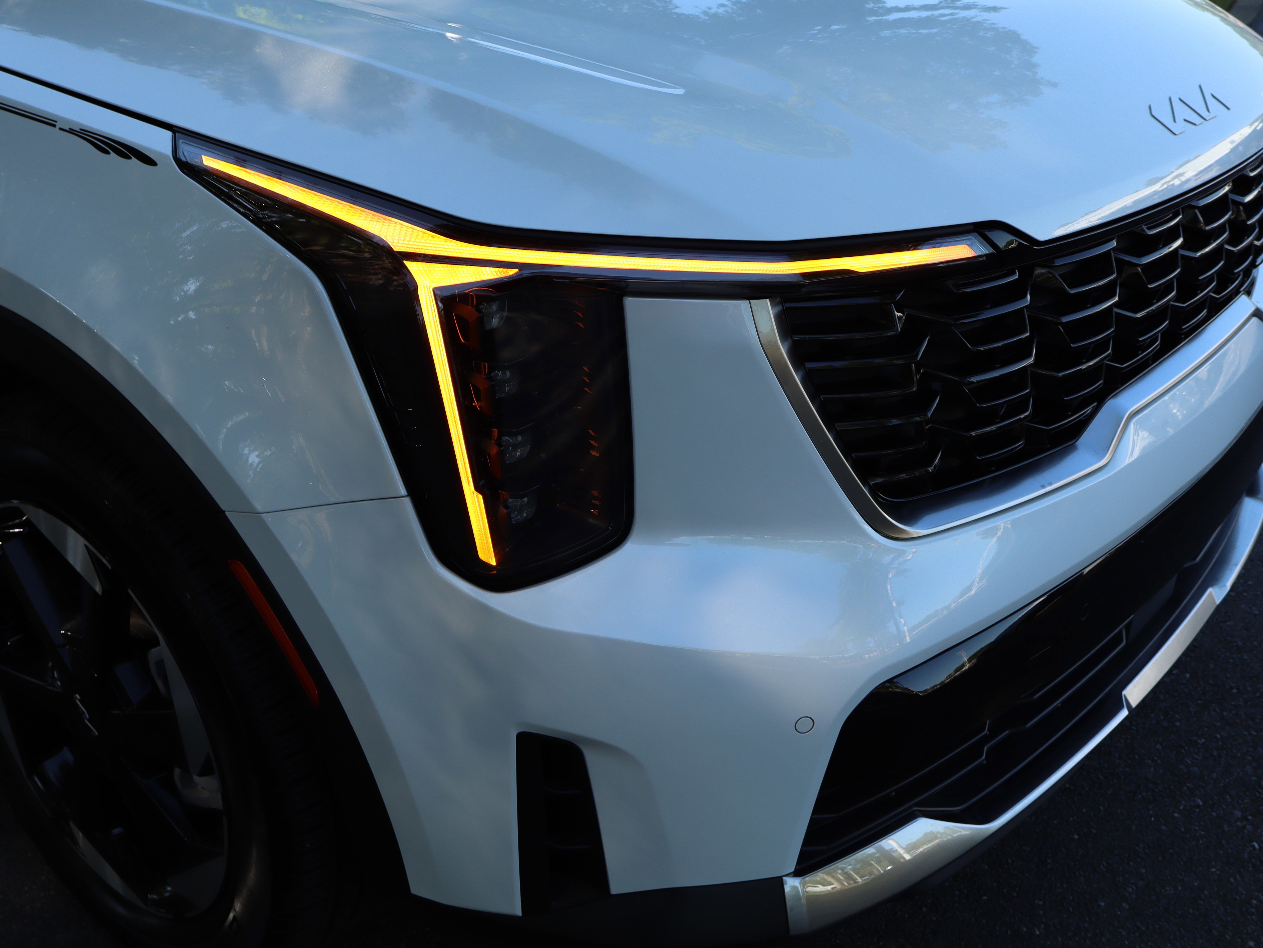 Used 2025 Kia Sorento EX image 13