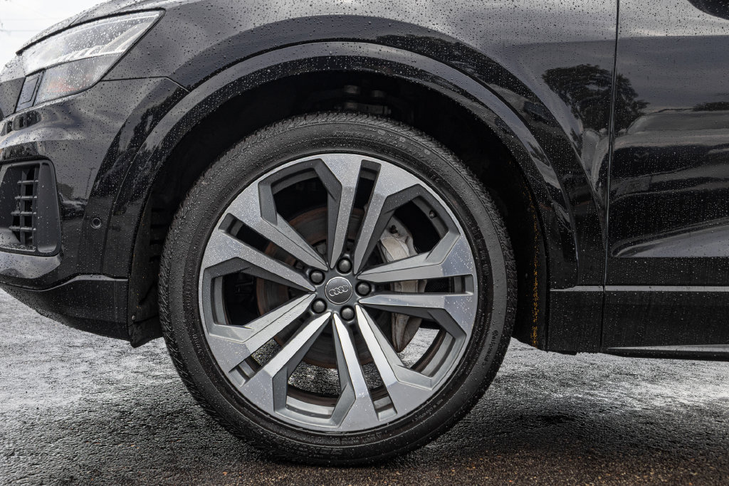 Used 2019 Audi Q8 Prestige AWD/4WD image 35