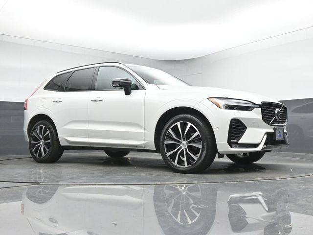 Used 2024 Volvo XC60 B5 Plus w/ Protection Package Premier AWD/4WD image 31