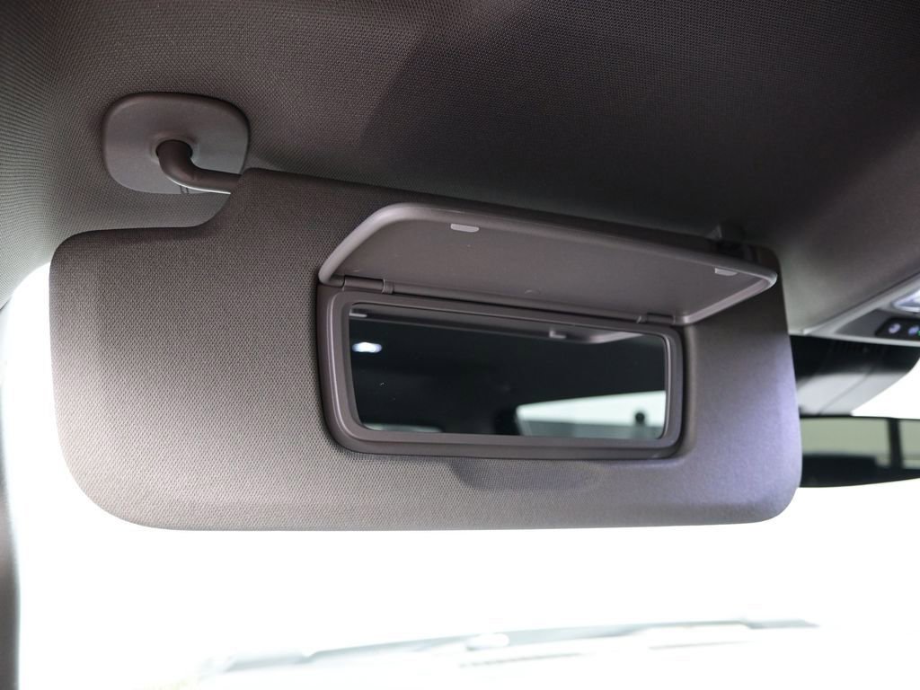 Used 2024 Chevrolet Silverado 2500 LT w/ Convenience Package image 27