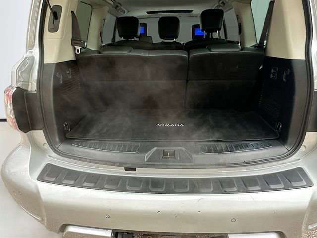 Used 2017 Nissan Armada Platinum w/ Interior Lighting Package image 30
