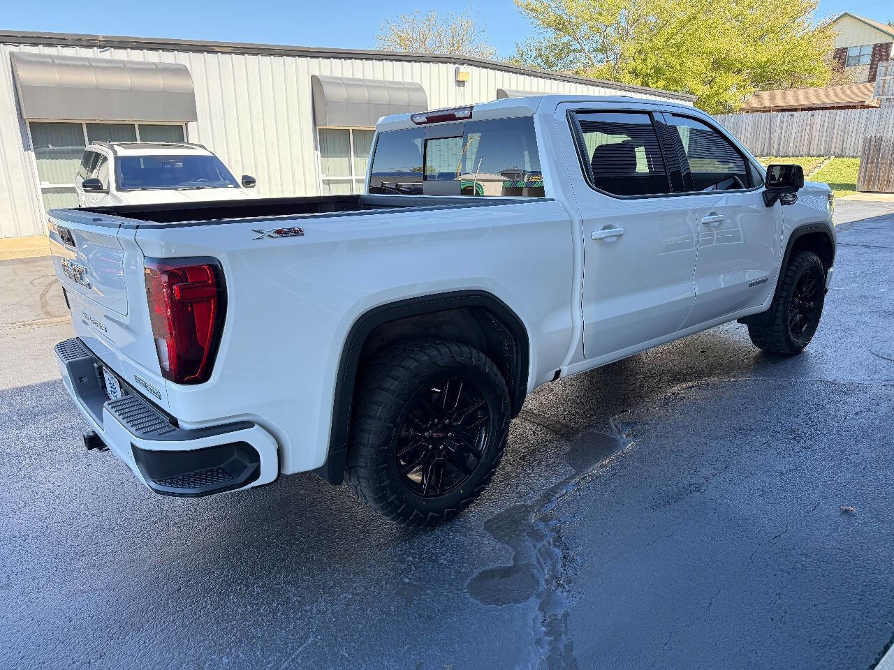 Used 2022 GMC Sierra 1500 Elevation w/ Elevation Premium Package image 7