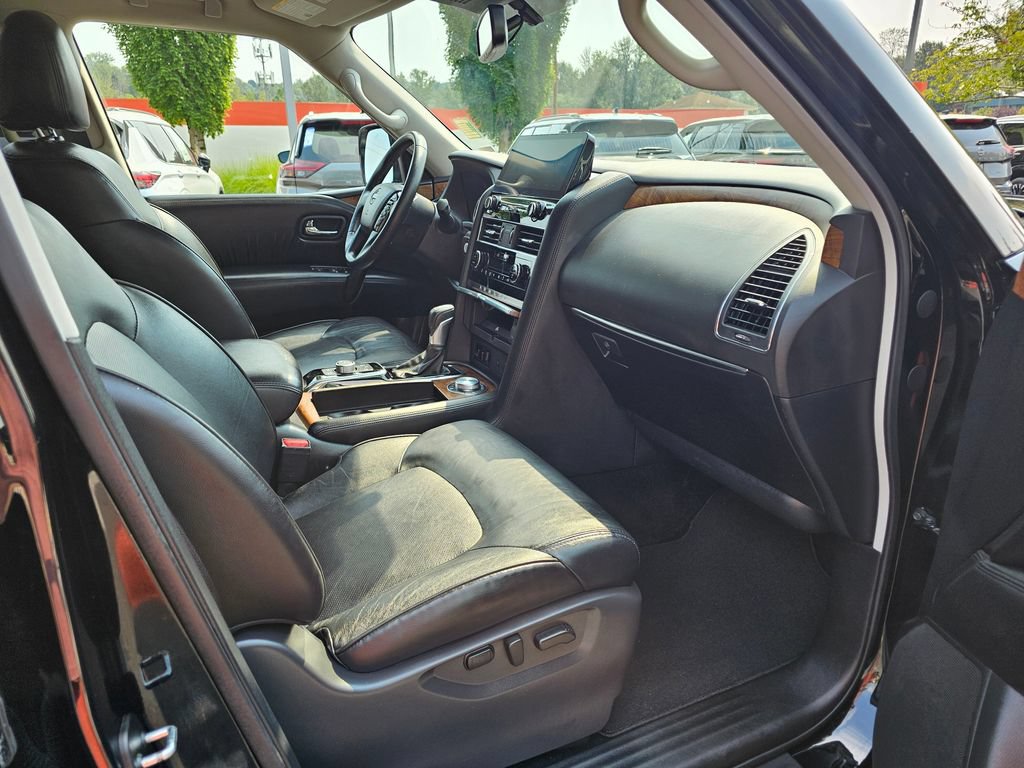 Used 2024 Nissan Armada SL w/ Captain's Chairs Package AWD/4WD image 12