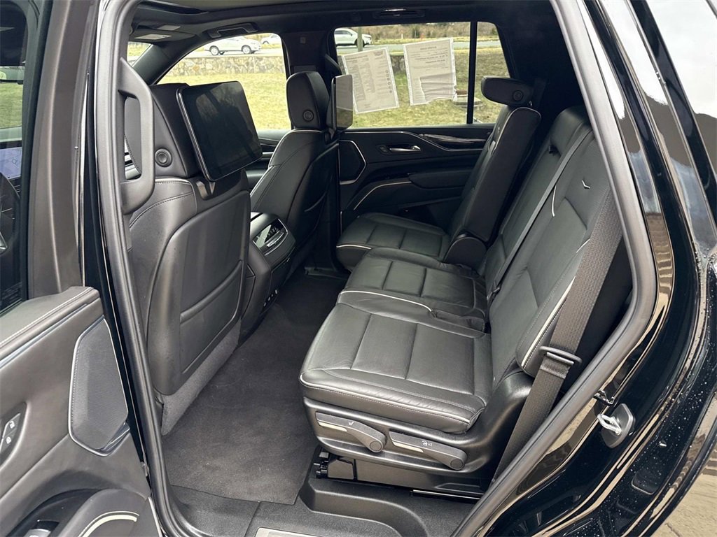 Certified 2024 Cadillac Escalade Sport w/ Touring Package image 19