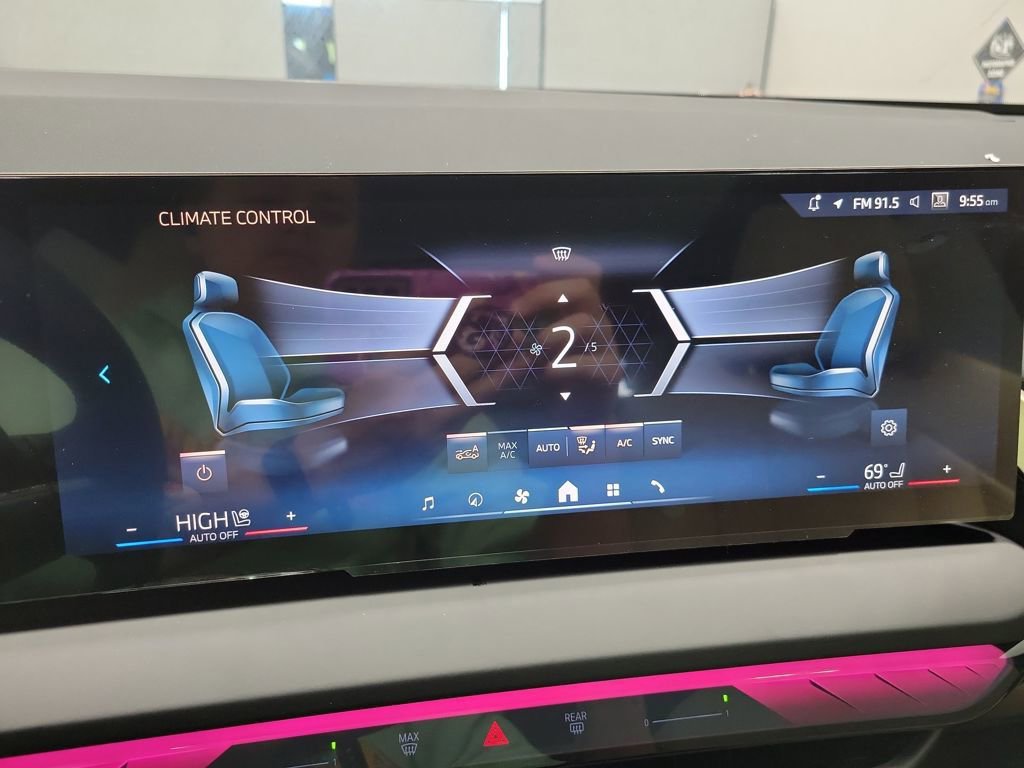 Used 2025 BMW X3 xDrive30i w/ Premium Package image 52