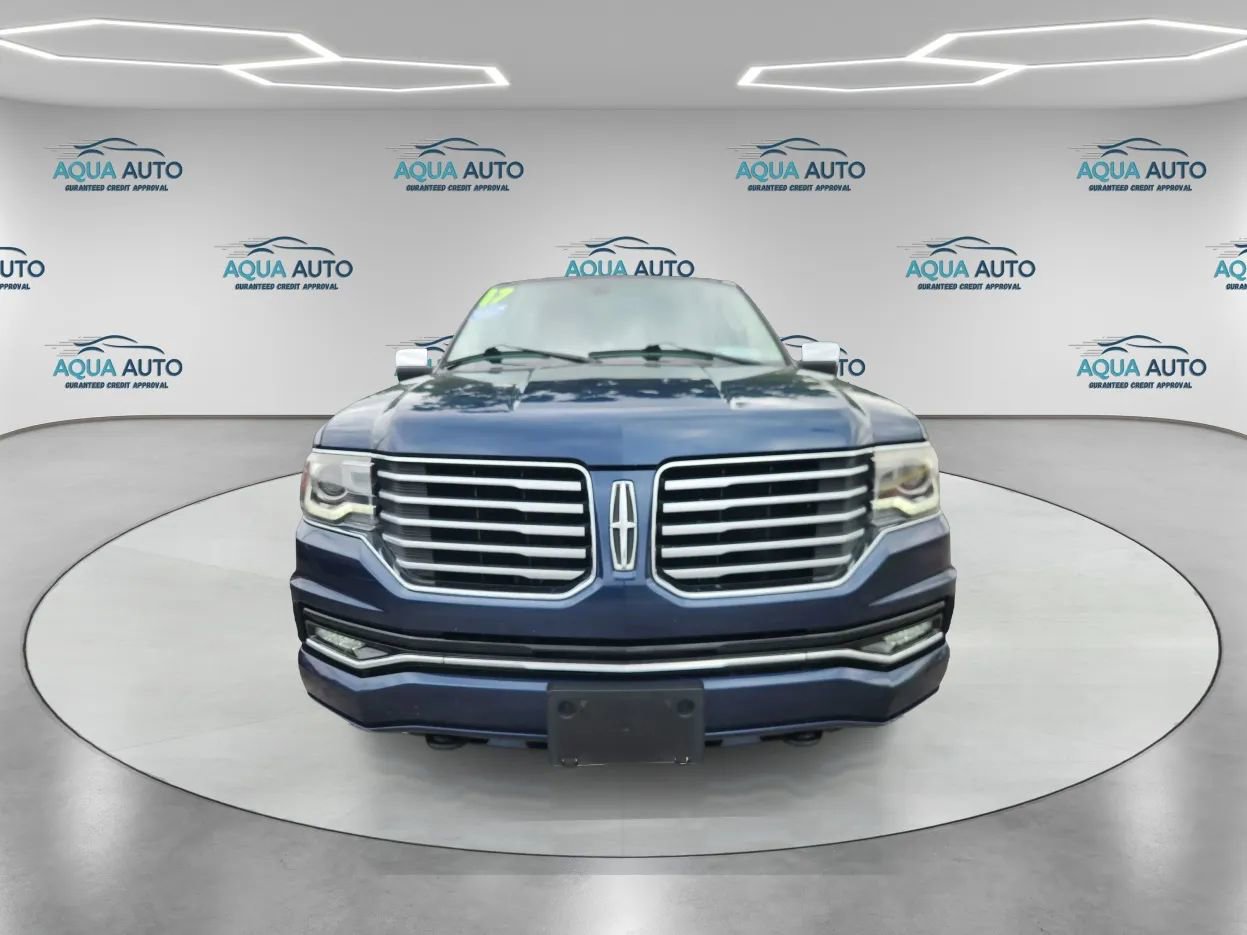 Used 2017 Lincoln Navigator L Select RWD image 2
