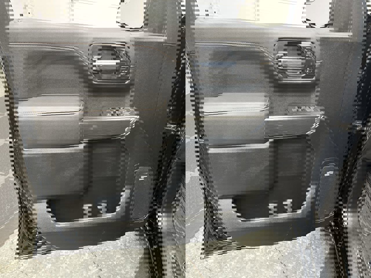 Used 2020 GMC Sierra 1500 AT4 w/ AT4 Preferred Package image 7