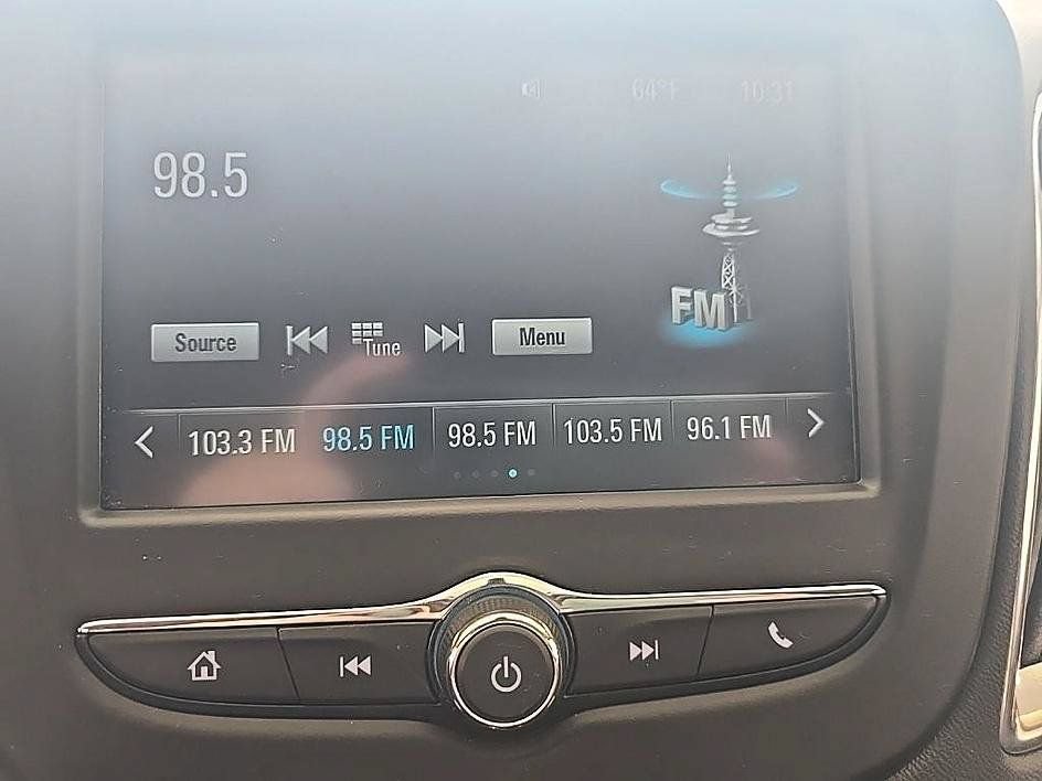 Used 2017 Chevrolet Malibu LT FWD image 18